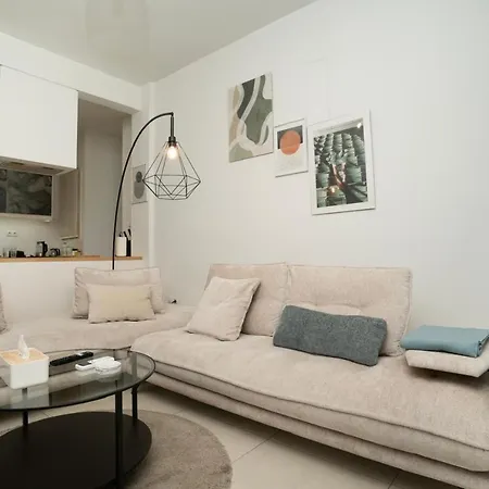 Cozy 1 Bedroom In The Heart Of Pangrati Athens
